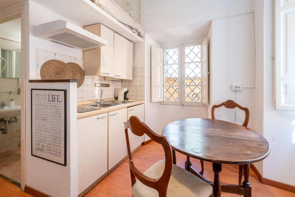 Tiny House Nel Cuore Di Roma Екстериор снимка