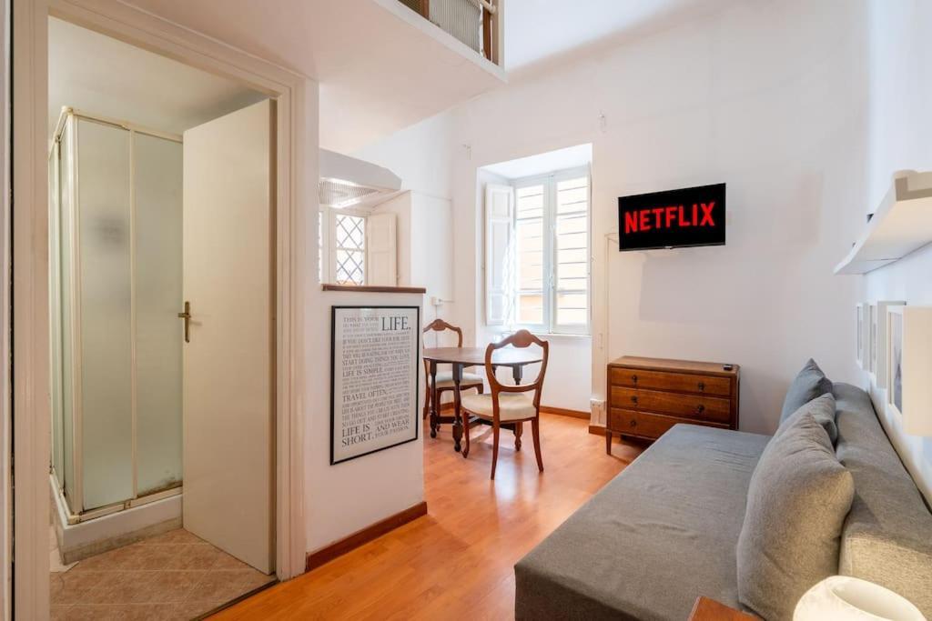 Tiny House Nel Cuore Di Roma Екстериор снимка